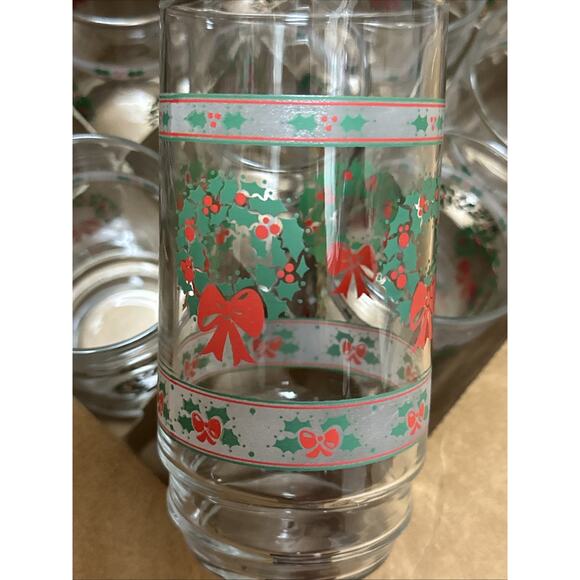 Vintage Victorian Christmas by Indiana Glass – Set of 12 Holiday Tea Glasses - Picture 3 of 6